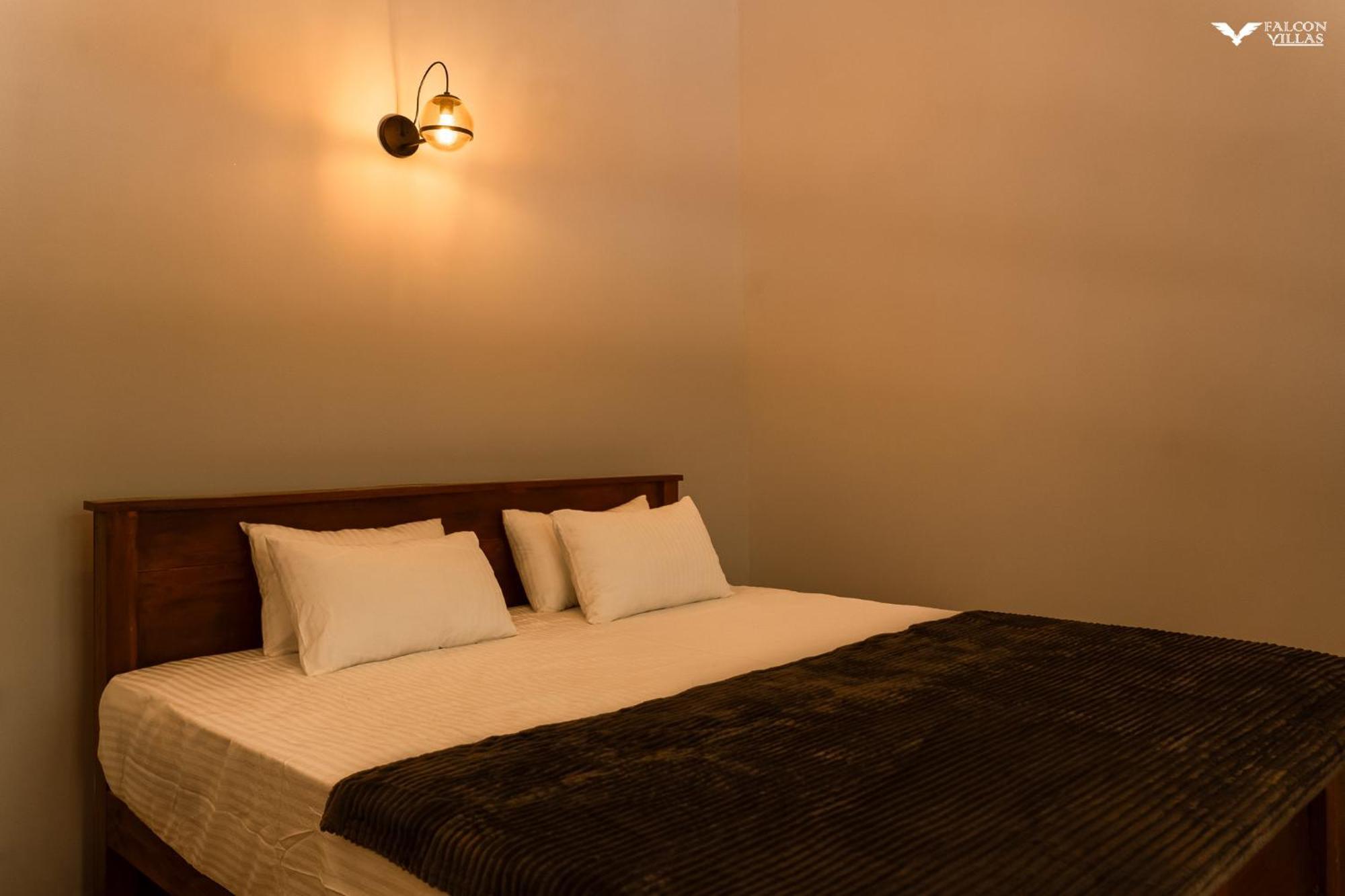 Falcon Villas Lunugala Kamer foto
