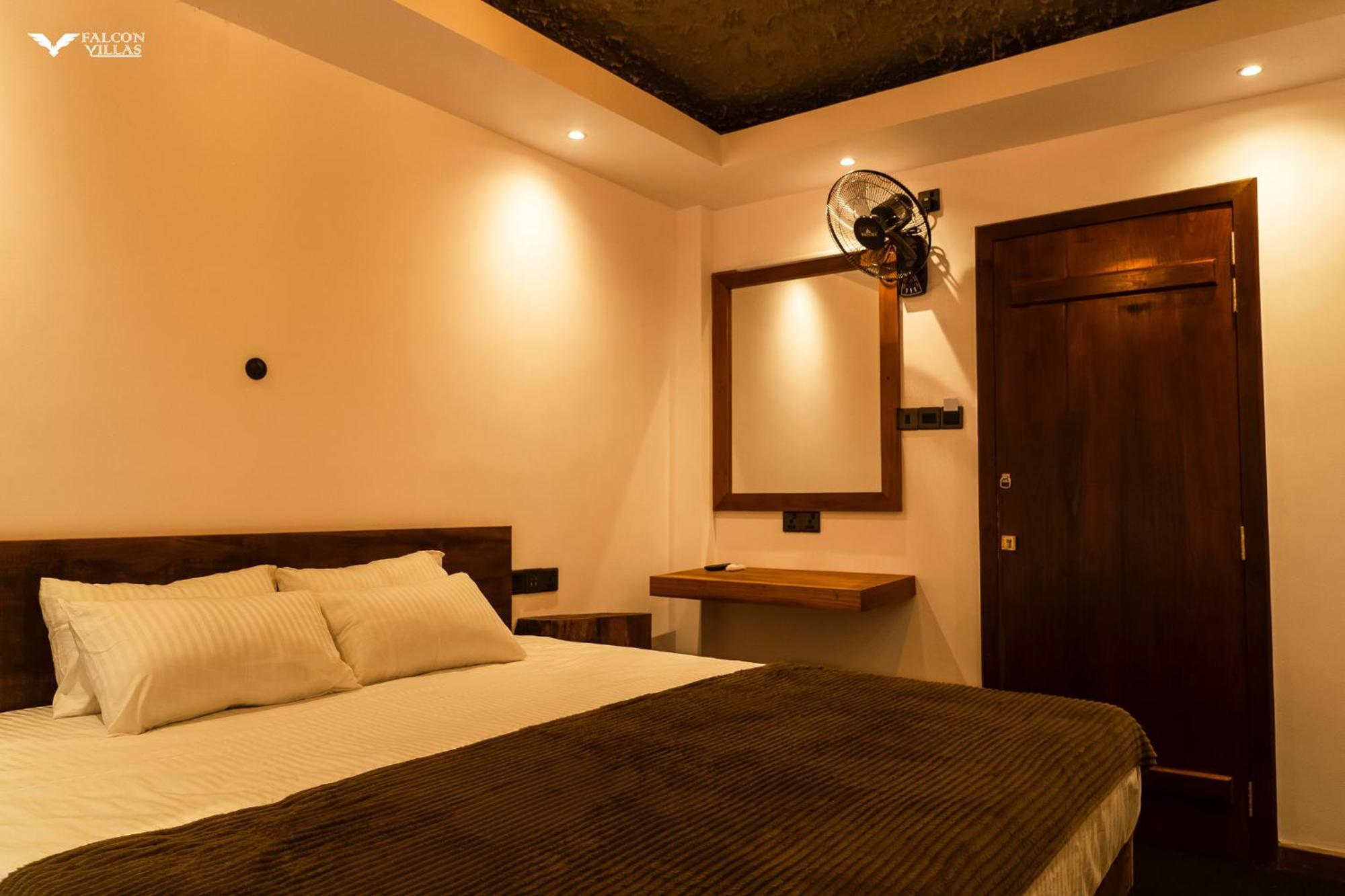 Falcon Villas Lunugala Kamer foto